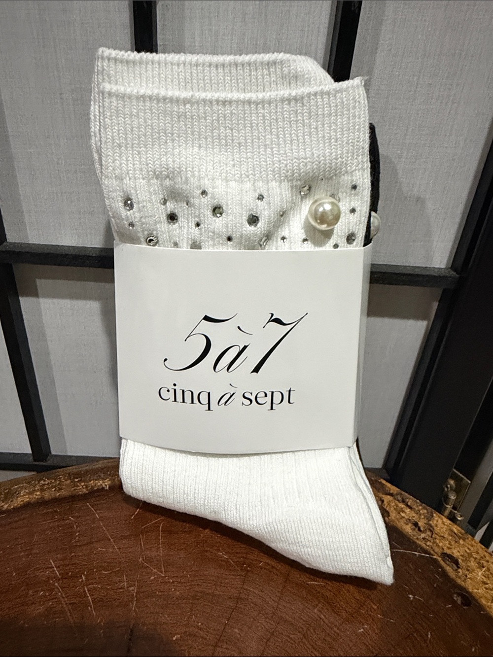 VIP Cinq a Sept Socks 2 PairsPearls & Gems Gift Set RARE NEW